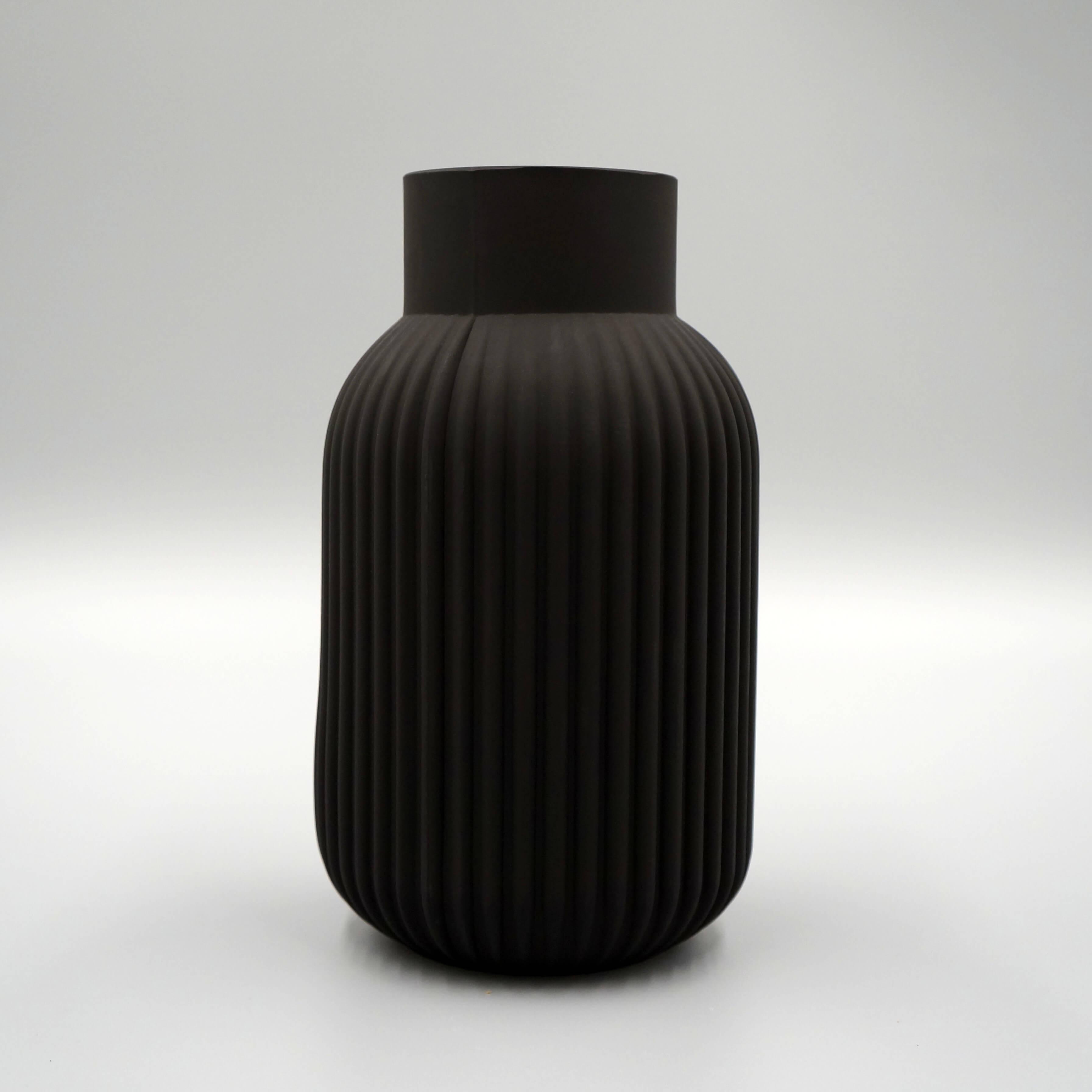 Vase mit geriffelter Oberfläche - Innenatelier